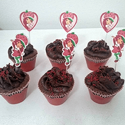 Mini-Cupcake-com-Topper-Moranguinho